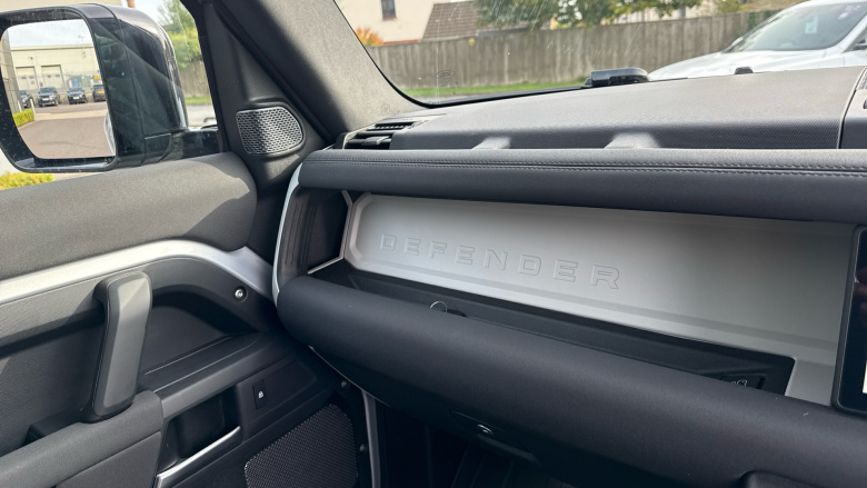 Land Rover Defender 90 Diesel 3.0 D200 Hard Top Auto